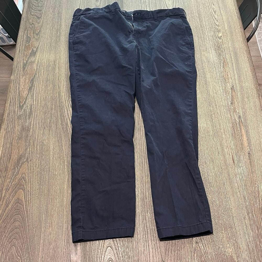 Tommy Hilfiger Mens Chino Pants Mid-Rise Flat Front Slim Fit Navy Blue Sz 38/30